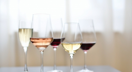 Choosing the right wine glass, or how to enjoy your wine at home