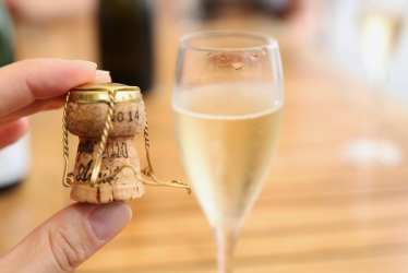 How to serve Sparkling Wine