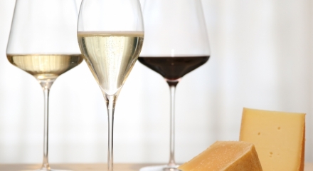 Romanian pairings: How to pair cheeses with sparkling wines