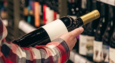 Importanța distrugerii securizate a stocurilor neconforme: ce facem cu sticlele de vin care nu mai respectă normele în vigoare 