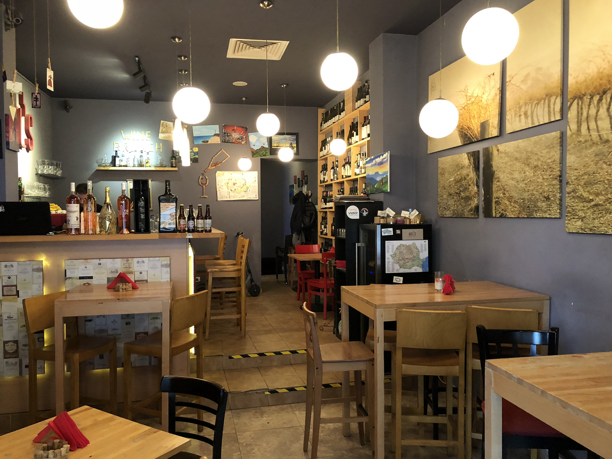 Bucuresti, Wine Wine Bars Bucharest